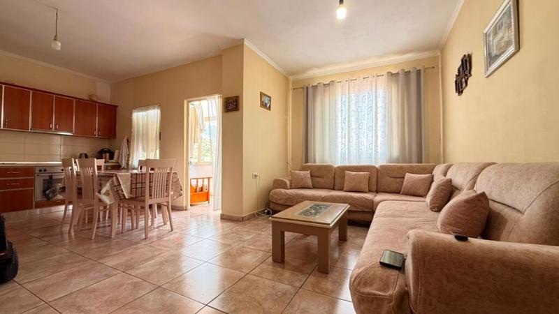 Apartament 2+1 në shitje në Rruga Myslym Keta, Tiranë, 92 m². Foto 3 nga 10