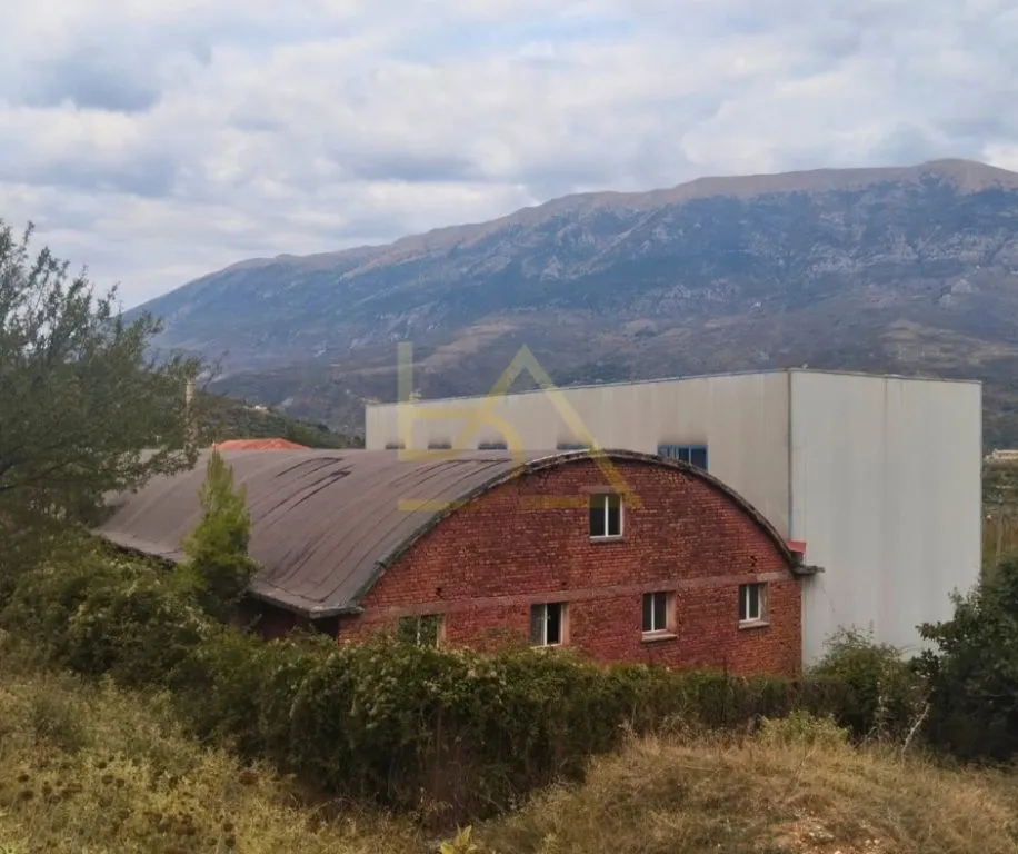 Tokë në shitje në Tepelenë, Gjirokaster, Tepelenë, 2 510 m². Foto 1 nga 12