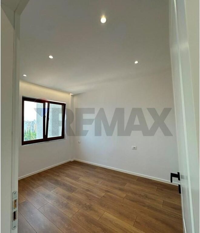 Appartamento in vendita a Rruga Irfan Tomini, Tirana, 86 m². Foto 2 di 3