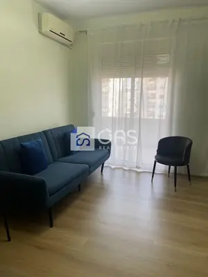 Apartament 1+1 me qera në Komuna e Parisit, Tiranë, 63 m². Foto 1 nga 4