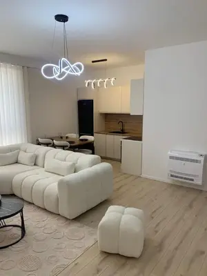 Appartamento 1+1 in affitto a Jordan Misja, Tirana, 70 m². Foto 6 di 8