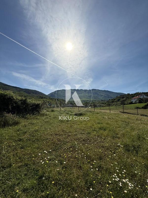 Tokë në shitje në Priske e madhe, Tiranë, 900 m². Foto 2 nga 3