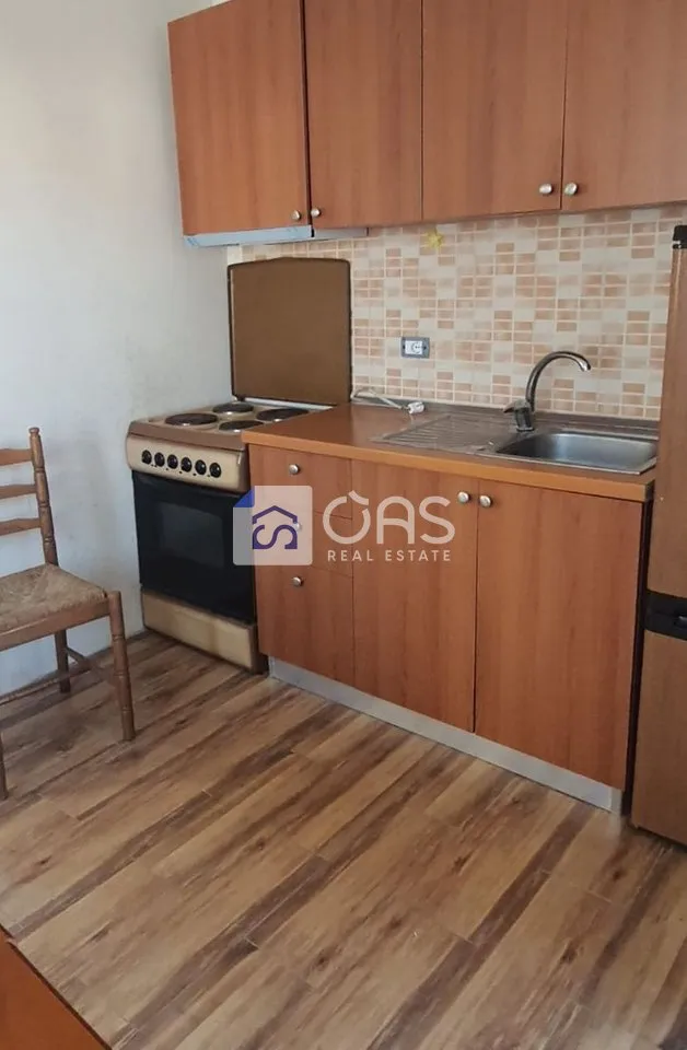 Apartament 1+1 me qera në Tregu Elektrik, Tiranë, 55 m². Foto 1 nga 5