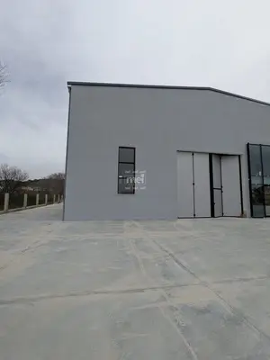 Warehouse for rent in Manez, Durrës, 6,300 m². Photo 1 of 9
