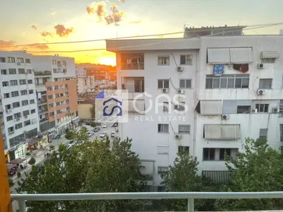 Apartament 2+1 me qera në Astir, Tiranë, 90 m². Foto 5 nga 6