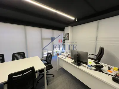 Zyrë me qera në Pazari i Ri, Tiranë, 72 m². Foto 5 nga 9