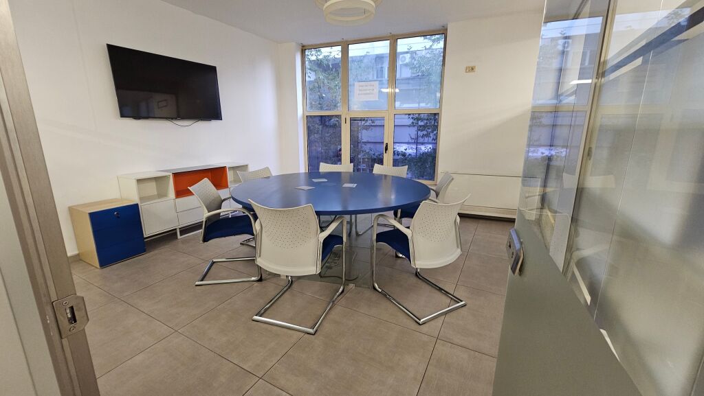 Office for rent in Rruga Medar Shtylla, Tirana, 115 m². Photo 2 of 3