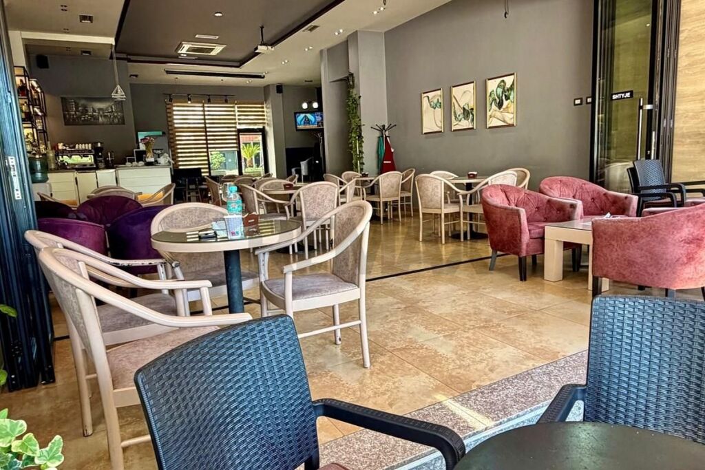 Locale in vendita a Rruga e Dibrës, Tirana, 102 m². Foto 3 di 3