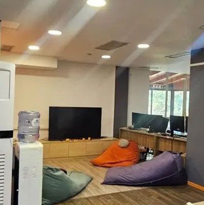 Ufficio in affitto a Sheshi Willson, Tirana, 200 m². Foto 4 di 6