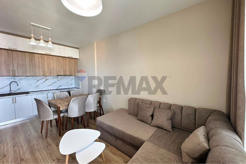 Apartment for rent in Rruga Dritan Hoxha, Tirana, 80 m². Photo 1 of 3
