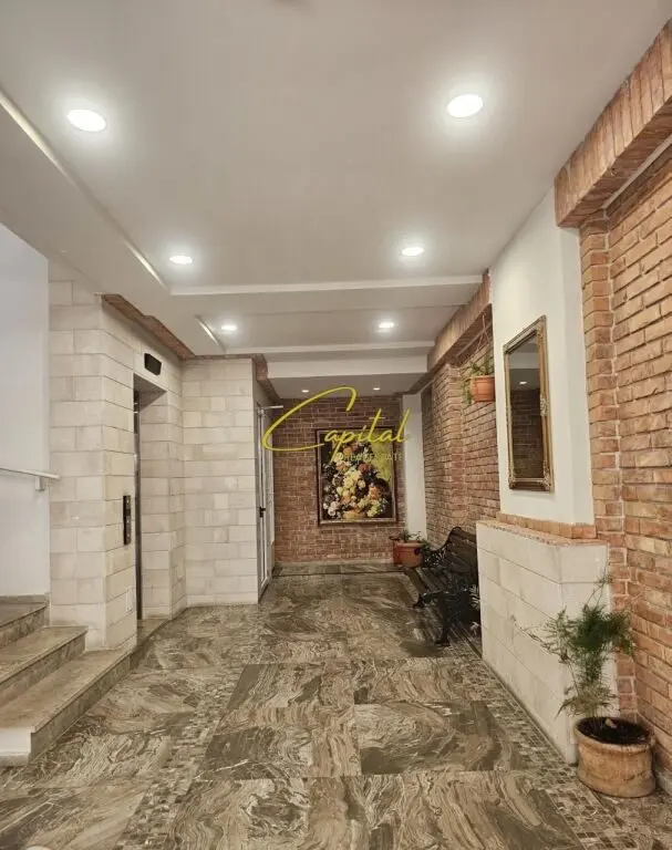 Zyrë me qera në Arena Kombëtare, Tiranë, 74 m²