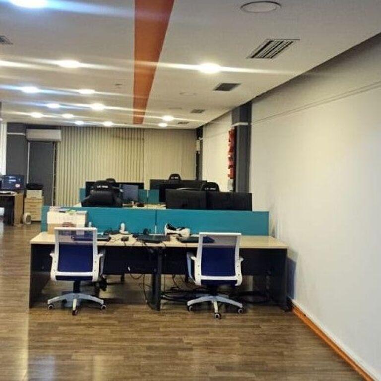 Zyrë me qera në Sheshi Willson, Tiranë, 200 m²