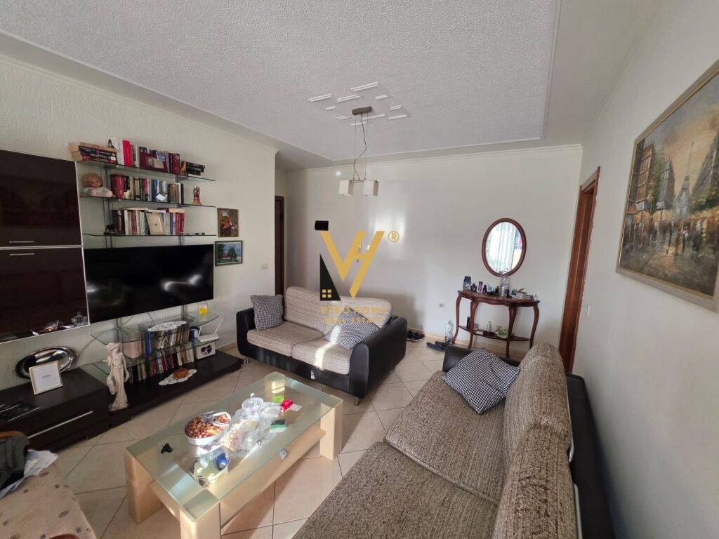 Apartament 2+1 me qera në Rruga Sheh Ahmet Pazari, Tiranë, 115 m². Foto 1 nga 3