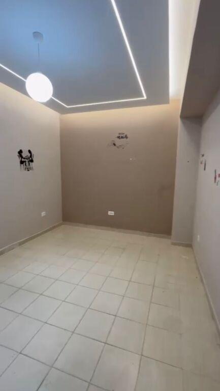Locale commerciale in affitto a Stacioni i Zjarrfikësve, Durazzo, 30 m²