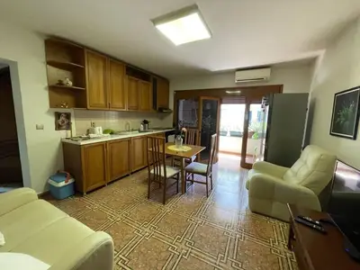 Appartamento 1+1 in affitto a Rruga e Kosovarëve, Tirana, 55 m². Foto 3 di 5