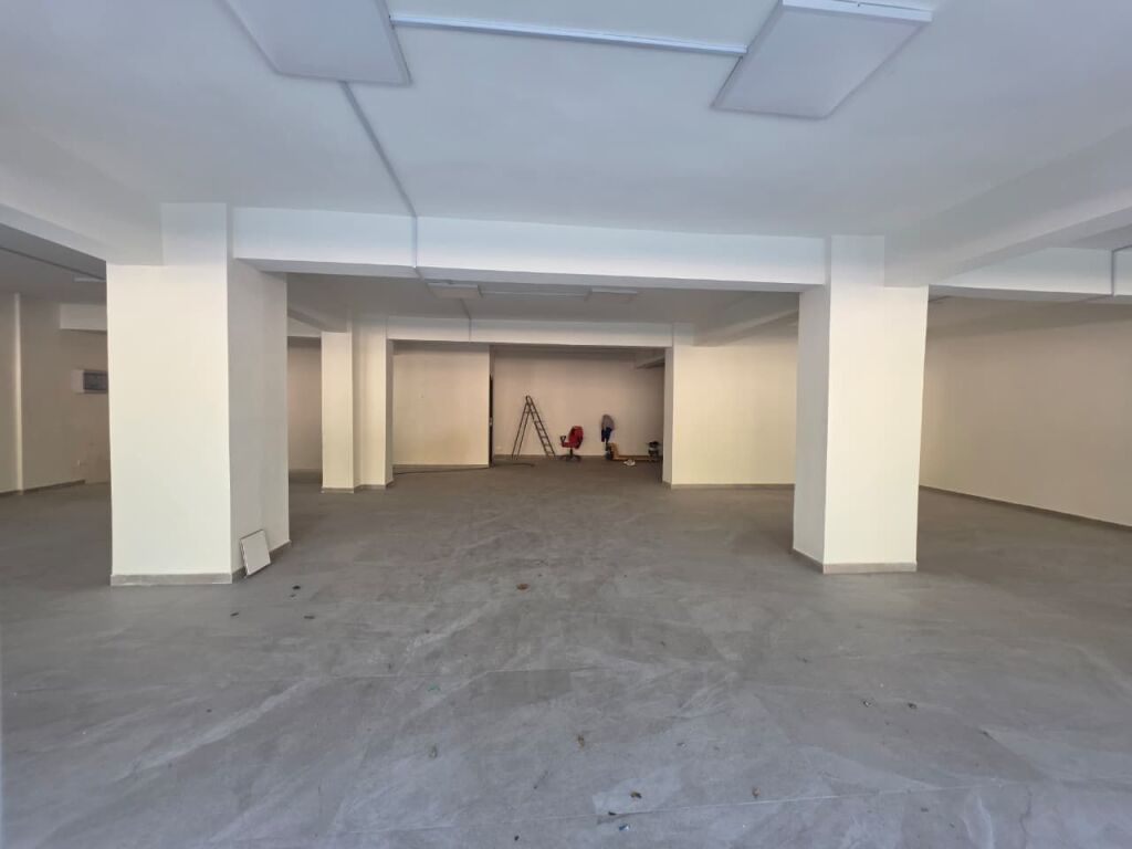 Ambient biznesi me qera në Rruga Dritan Hoxha, Tiranë, 1 279 m². Foto 2 nga 3