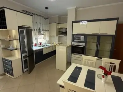 Apartament 1+1 me qera në Rruga e Bogdanëve, Tiranë, 80 m². Foto 7 nga 7