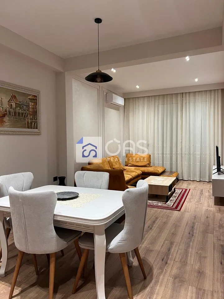 Apartament 1+1 me qera në Rruga Mine Peza, Tiranë, 70 m². Foto 1 nga 4