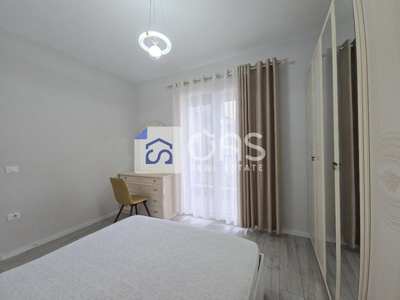 Apartament 1+1 me qera në Komuna e Parisit, Tiranë, 70 m². Foto 4 nga 6