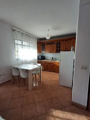 Appartamento 2+1 in affitto a Kthesa e Kamzës, Tirana, 90 m². Foto 7 di 11