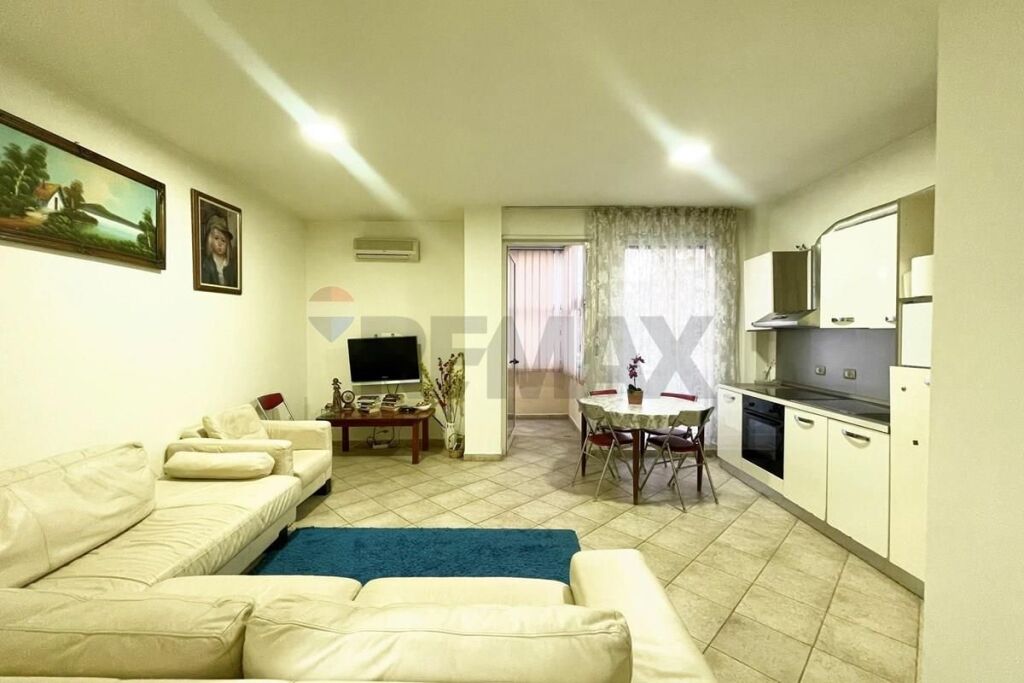 Apartment for sale in Rruga Marko Boçari, Tirana, 100 m². Photo 3 of 3