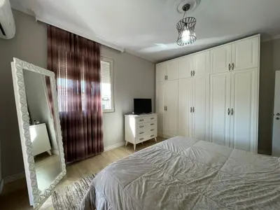 Apartament 2+1 me qera në Bulevardi Zogu I, Tiranë, 123 m². Foto 8 nga 11