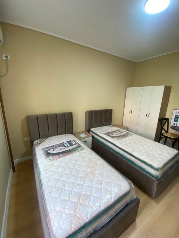 Studio for rent in 21 Dhjetori, Tirana, 40 m²