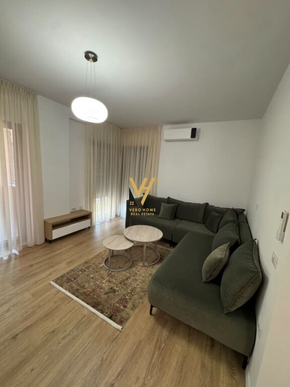 Apartament 2+1 me qera në 21 Dhjetori, Tiranë, 85 m²