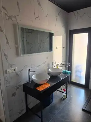 Shtëpi private 2+1 me qera në Don Bosko, Tiranë, 130 m². Foto 3 nga 10