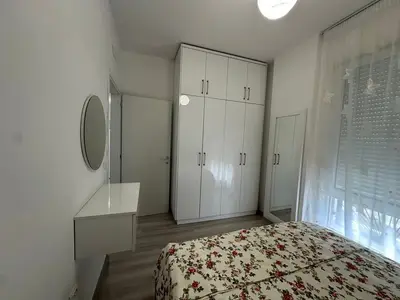 Appartamento 1+1 in affitto a Xhamlliku, Tirana, 55 m². Foto 2 di 3