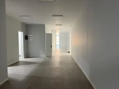 Commercial space for rent in Rruga Hoxha Tahsim, Tirana, 404 m². Photo 3 of 3