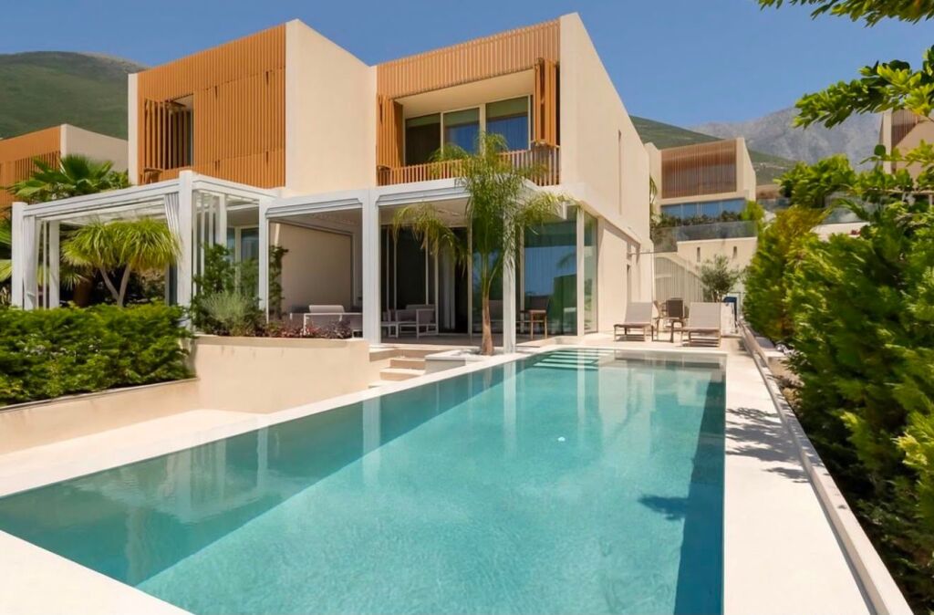 Villa in vendita a Palase, Valona, 617 m². Foto 1 di 1