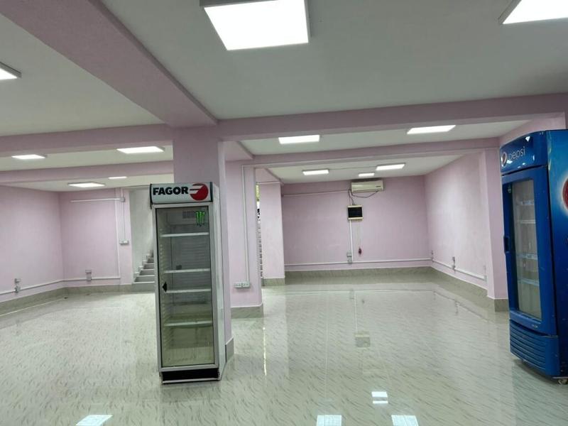 Dyqan me qera në Xhamia e Tabakeve, Tiranë, 130 m². Foto 4 nga 5