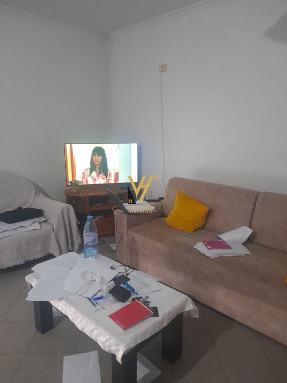 Apartament 2+1 me qera në Tregu Elektrik, Tiranë, 85 m². Foto 1 nga 3