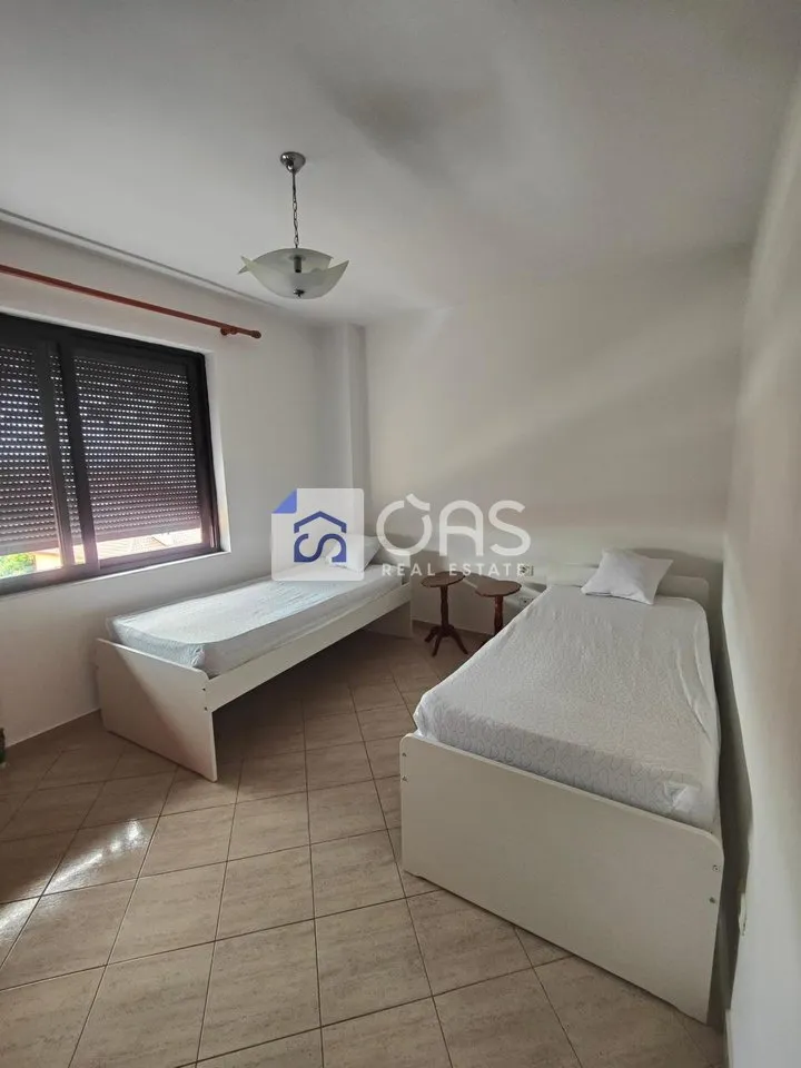 Apartament 2+1 me qera në Kinostudio, Tiranë, 78 m². Foto 1 nga 8