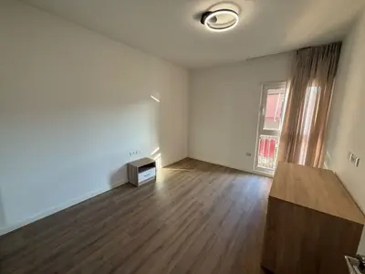 Apartament 2+1 me qera në Rruga e Kosovarëve, Tiranë, 120 m². Foto 8 nga 11