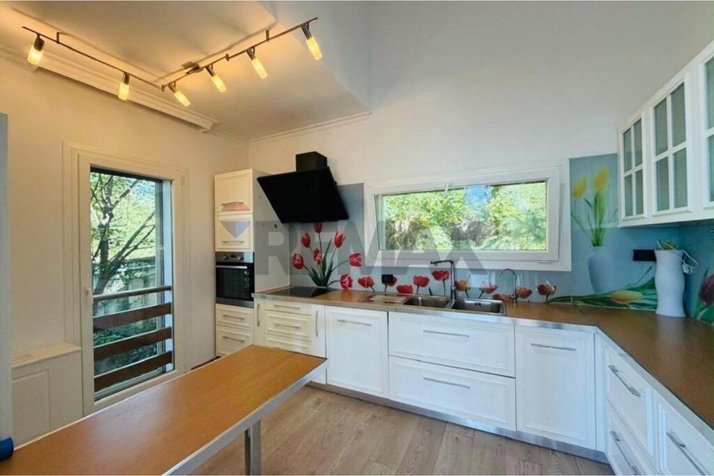 Villa for rent in TEG, Tirana, 475 m². Photo 3 of 3