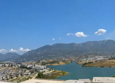 Appartamento 3+1 in vendita a Farkë, Tirana, 183 m². Foto 1 di 11