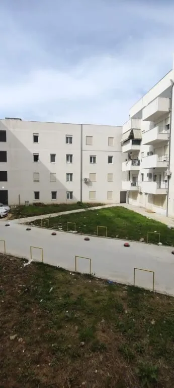 Appartamento 2+1 in affitto a Linzë, Tirana, 80 m². Foto 1 di 8