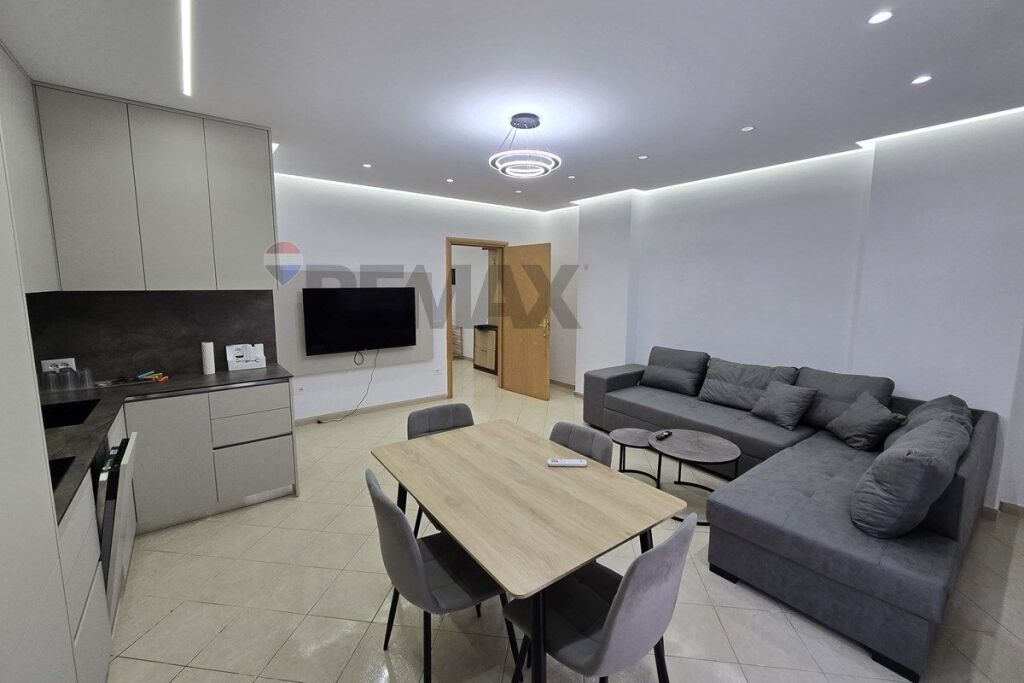 Appartamento in affitto ad Astir, Tirana, 128 m². Foto 3 di 3