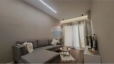 Apartament 1+1 me qera në Rruga Gjergj Arianiti, Vlorë, 90 m². Foto 2 nga 12