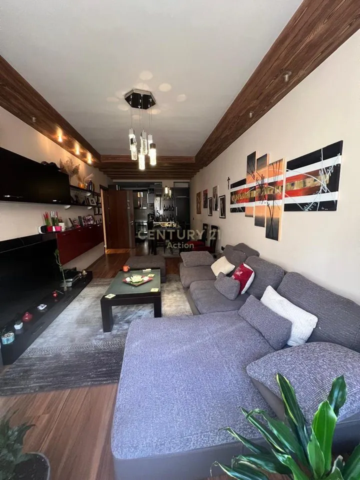 Apartament 2+2 në shitje në Rruga Siri Kodra, Tiranë, 108 m². Foto 1 nga 11