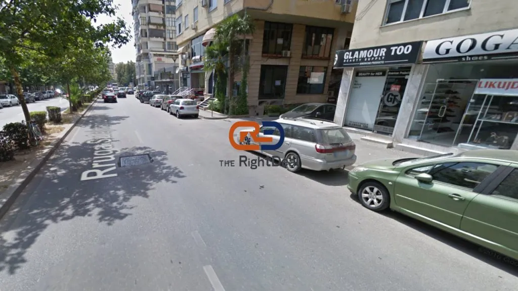 Ambient biznesi në shitje në Sheshi Willson, Tiranë, 80 m². Foto 1 nga 1