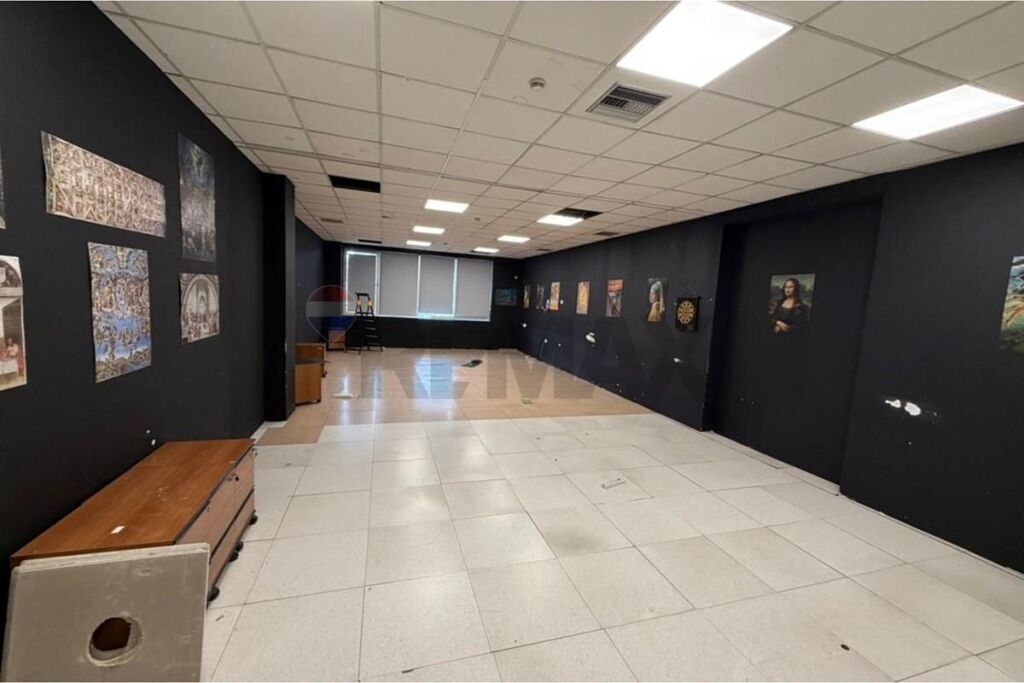 Ufficio in affitto a Kompleksi Delijorgji, Tirana, 250 m². Foto 2 di 3