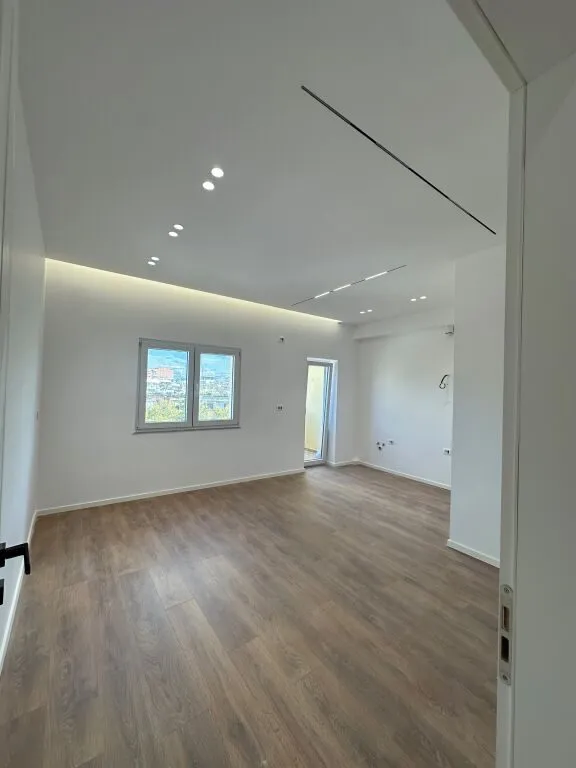 Apartament 1+1 në shitje në Rruga Bardhyl, Tiranë, 61 m². Foto 1 nga 6