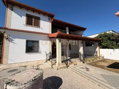 House for sale in Shijak, Durrës, 1,563 m². Photo 4 of 12