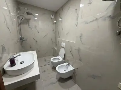 Appartamento 3+1 in affitto a Selvia, Tirana, 130 m². Foto 7 di 7