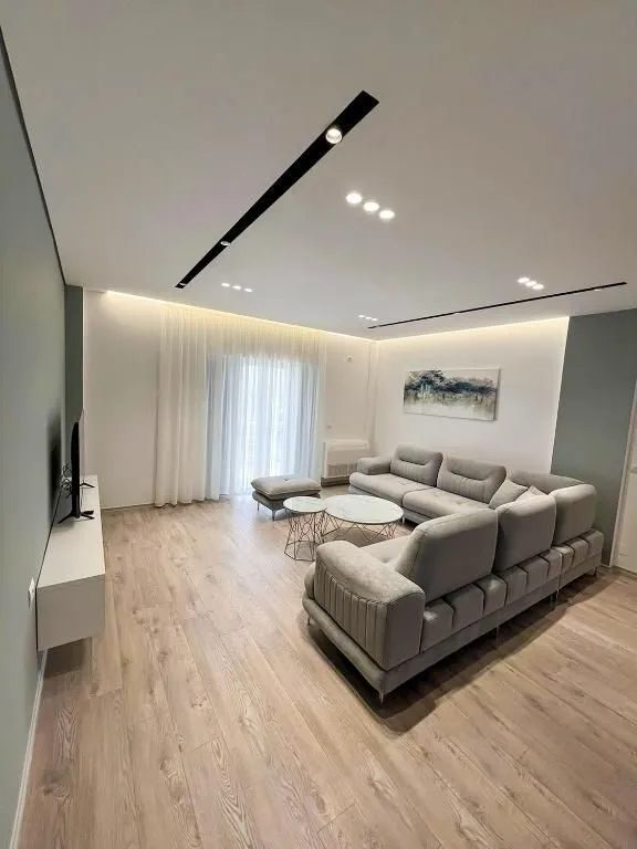 Appartamento 2+1 in vendita a Rruga Janaq Kumi, Saranda, 123 m². Foto 1 di 12