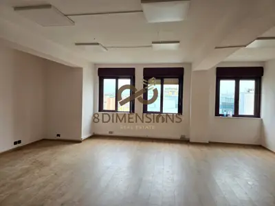 Negozio in affitto a Toptani, Tirana, 96 m². Foto 1 di 12