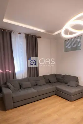 Apartament me qera në Liqeni i Thatë, Tiranë, 60 m². Foto 1 nga 4